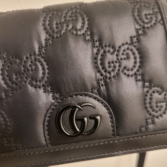 Authentic GG Matellase Mini Messenger Bag - Picture 6 of 13